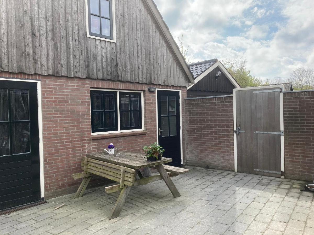 Vakantiehuis 'T Laaisterplakky Zonder Drempels Oude Bildtzijl Bagian luar foto