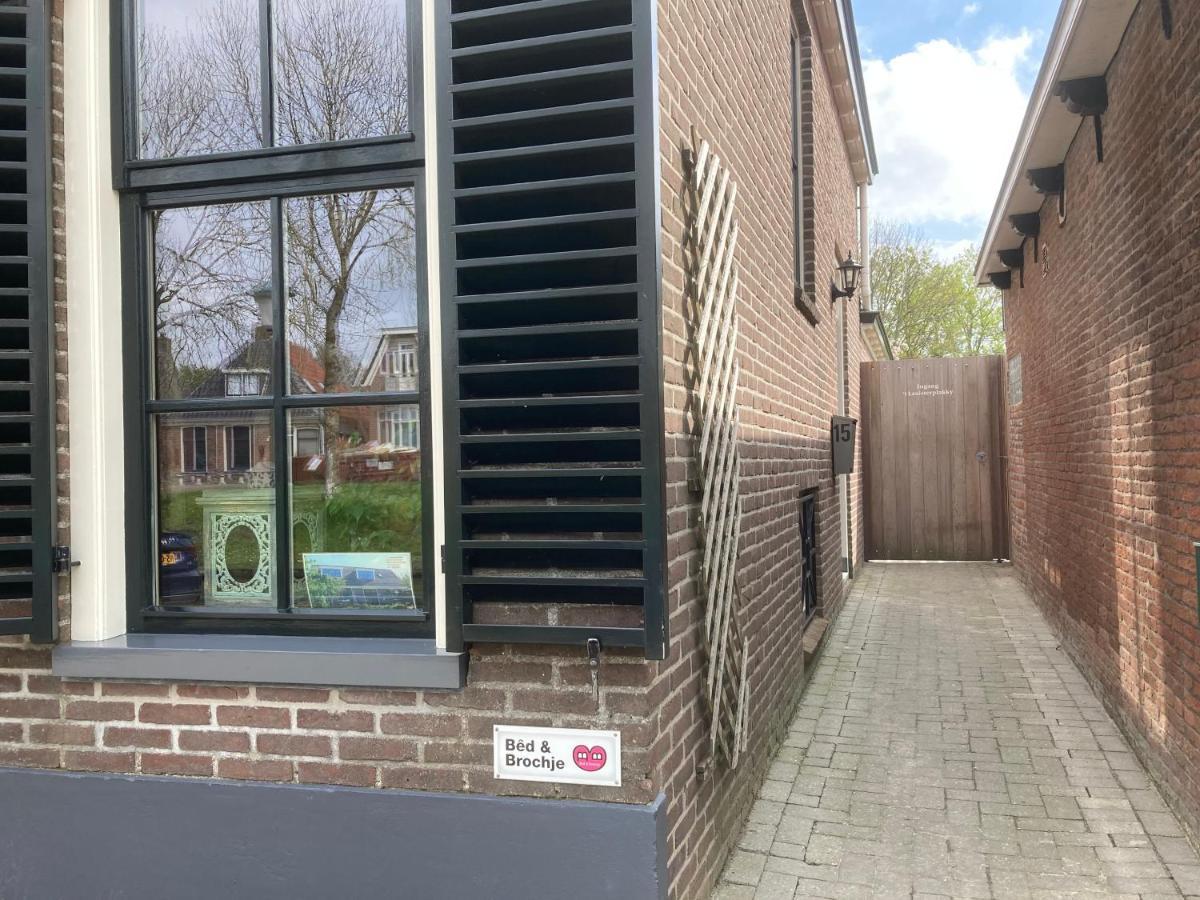 Vakantiehuis 'T Laaisterplakky Zonder Drempels Oude Bildtzijl Bagian luar foto