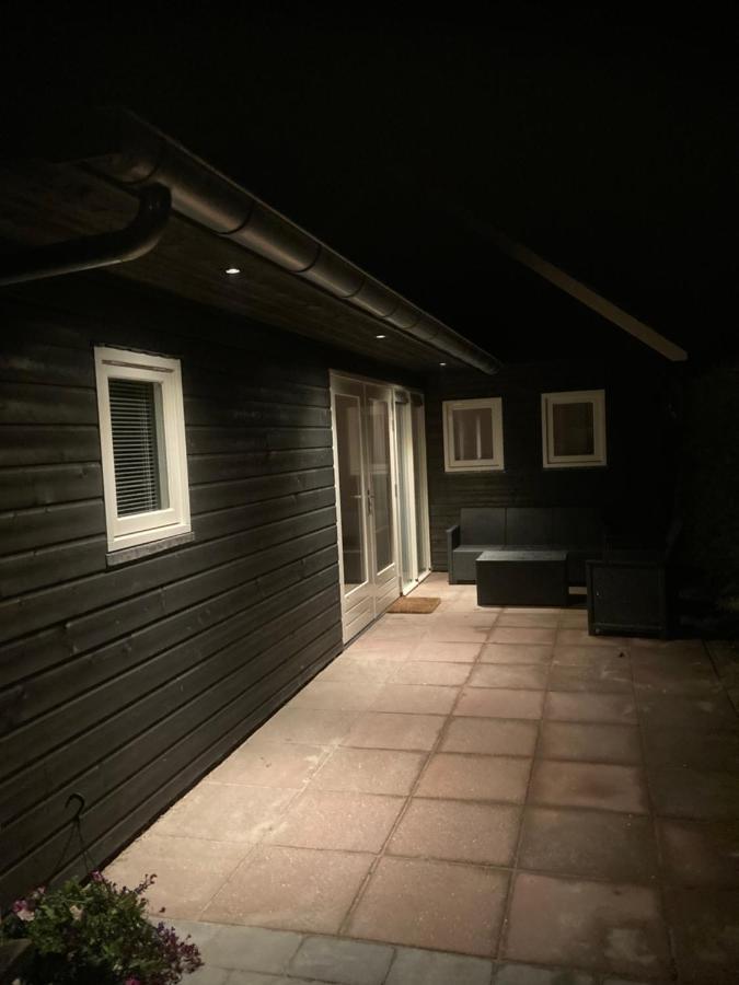 Vakantiehuis 'T Laaisterplakky Zonder Drempels Oude Bildtzijl Bagian luar foto